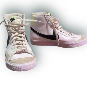 Nike Blazer Mid 77